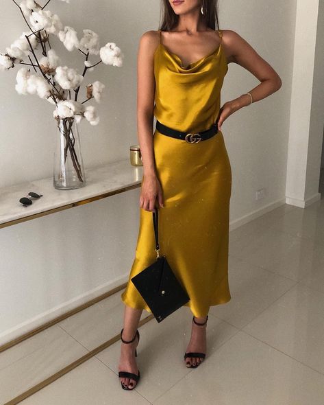 Gold Satin Dress Outfit, Yellow Slip Dress Outfit, Gold Satin Slip Dress, Satin Dress Outfit, Gold Slip Dress, Gold Satin Dress, Slip Dress Outfit, Zara Gold, Yellow Satin