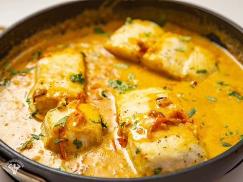 Tasty and easy coconut fish recipe. See a full list of ingredients and macros. Learn how to prepare our recipe easily step by step. Fish Meal Prep, Haddock Recipes, Fit Men Cook, Coconut Fish, Fish Curry Recipe, Fish Meal, Fish Dinner Recipes, Fish Recipes Healthy, Fish Dinner