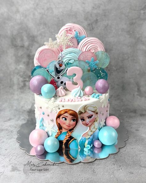 Simple Frozen Birthday Cake, Tort Frozen, Elsa Cupcakes, Cake With Elsa, Elsa And Anna Cake, Frozen Cake Ideas, Frozen Cake Designs, Elsa Frozen Cake, Elsa Torte