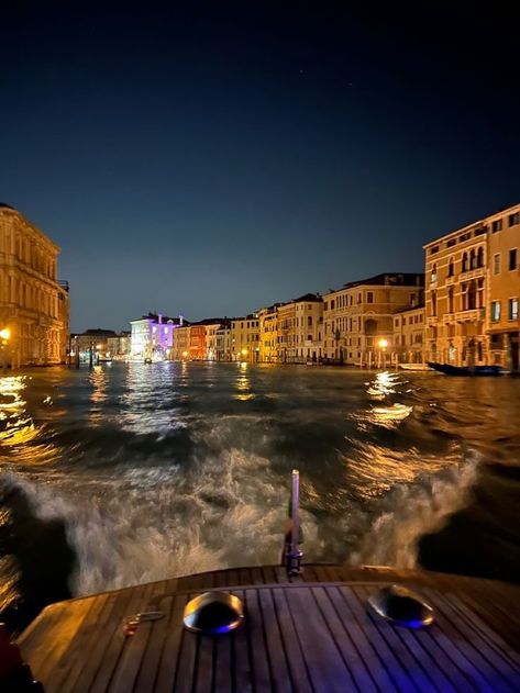 Venice Italy Aesthetic Night, Venice Aesthetic, Italy Aesthetic, Future Travel, European Summer, City Aesthetic, Pretty Places, Travel Aesthetic, Dream Vacations