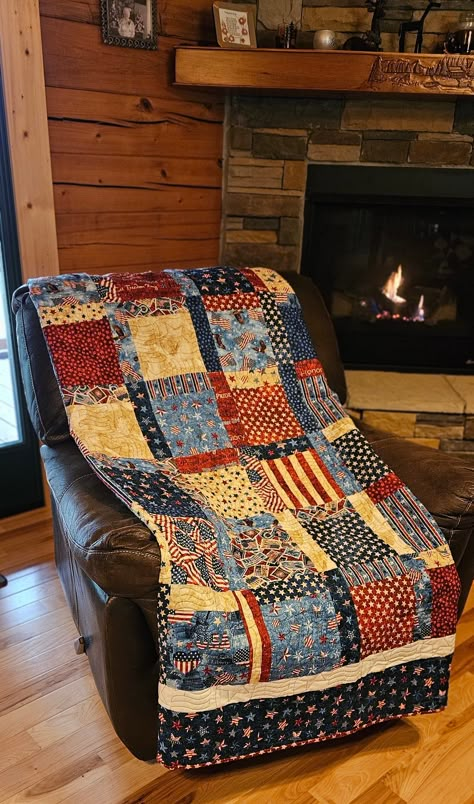 Made with 100% cotton American multicolored patriotic print with stars, flags and eagles. Great quilt to cuddle up with while watching your favorite program on TV or just sitting on your porch reading a book. It is warmth in the winter and cool in the summer without added weight. Designer is Linda Ludovico for Northcott. Thimbleberries Quilts, American Quilts Patterns, Eagle Quilt, American Flag Quilt, Quilts Of Valor, Homemade Machine, Bargello Quilt, Firewood Holder, Flag Quilt