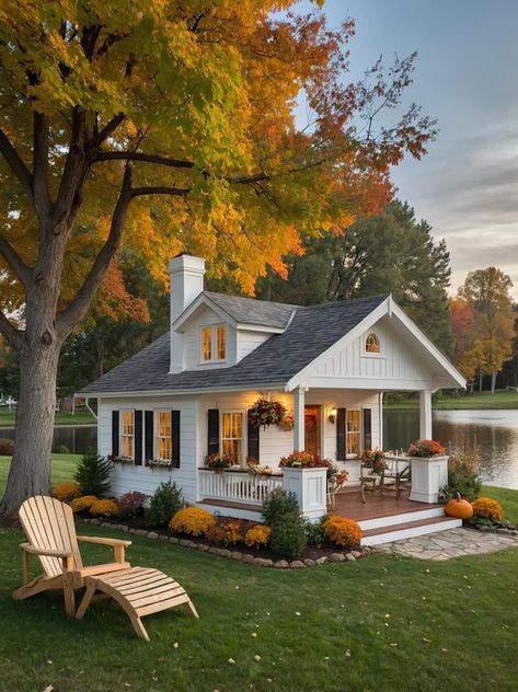 Small House With Sunroom, Small Home Design Ideas Exterior, Small Beautiful Homes, Tiny Home Aesthetic, Run Down House, Small House Layout Plan, 2 Story Cottage, Two Story Cottage, Tiny House Cottage