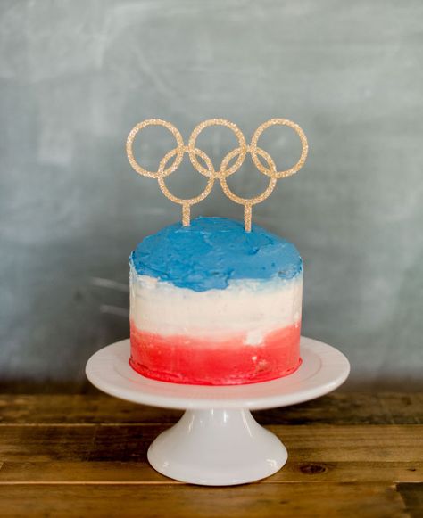 Olympic Desserts, Olympic Food, Olympic Theme Party, Golden Birthday Cakes, Olympics Party, Kids Olympics, Olympic Theme, Blue Frosting, Olympic Party