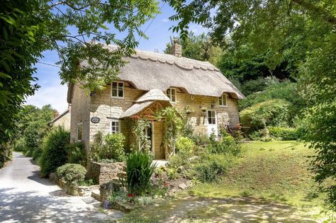 Country Property, English Country Cottages, Thatched House, English Country Cottage, Dartmoor National Park, Country Cottages, Dorset England, Tiered Garden, Romantic Retreat