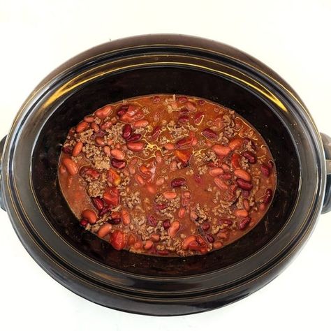 Easy Slow Cooker Chili Recipe with Three Beans Crockpot Chili With Dried Beans, Crockpot Chili With Dry Beans, Chili With Dry Beans Slow Cooker, Slow Cooker Three Bean Chili, Three Bean Chili Recipe, Slow Cooker Chili Easy, Homemade Chili Seasoning, How To Cook Chili, Slow Cooker Beans