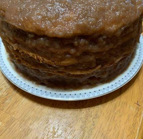 Old Fashioned apples stack cake Apple Stack Cake, Stack Cake, Holiday Treats Recipes, Best Mac N Cheese Recipe, Baked Apple Recipes, How To Stack Cakes, My Granny, Treats Recipes, Upside Down Cake