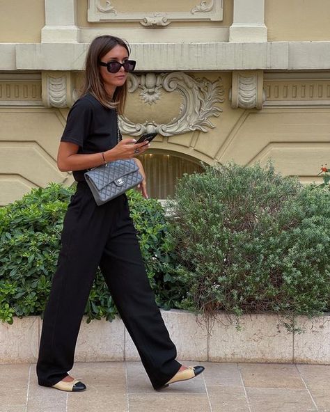 Black Outfit Summer Aesthetic, Summer Black Pants Outfit, Office Look Summer, Chic Aesthetic Outfit, Summer Minimalist Outfit, Black Spring Outfits, Black Bag Outfit, Minimalist Chic Fashion, Kamikochi