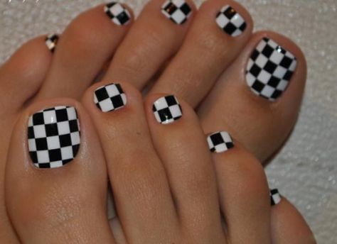 black and white check design Checkered Nails, Check Design, Toe Nail Designs, Toe Nail Art, Manicure And Pedicure, White Nails, Toe Nails, Nail Art Designs, Acrylic Nails