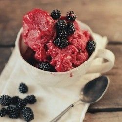 Blackberry Sorbet, Farewell Letter, Mint Sorbet, Berry Sorbet, Fresh Fruit Recipes, Raspberry Sorbet, Ice Cream Sorbet, Ice Cream Popsicles, Black Raspberry