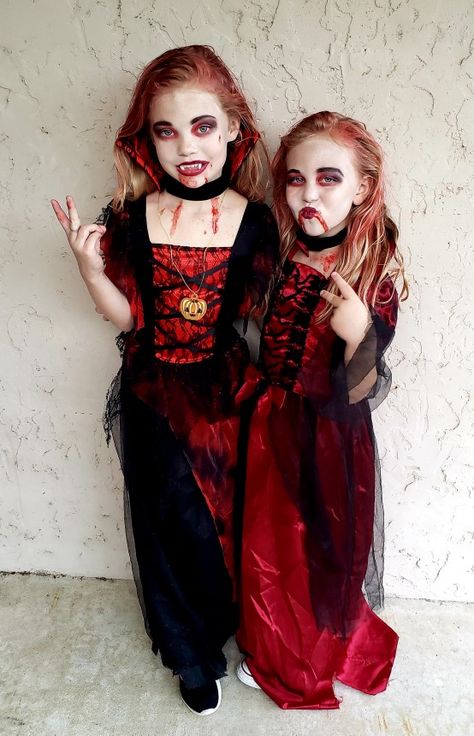 Vampire Bride Makeup Kids, Kids Vampire Makeup Girl Easy, Girls Vampire Makeup Kids, Kids Vampire Makeup Girl, Kid Vampire Makeup, Wampirzyca Halloween, Vampire Make Up Kids, Vampire Makeup Kids, Girl Vampire Makeup