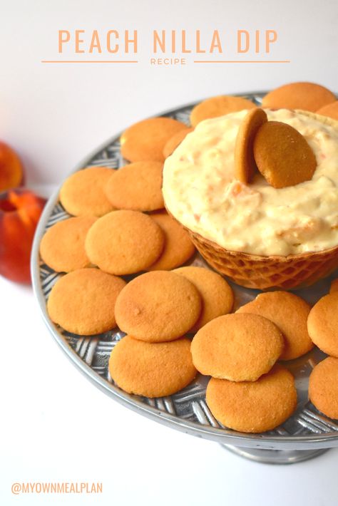 The Best Peach Nilla Dip! Peach Dip, Peach Food, Peach Cheesecake, Pie Dip, Work Food, Nilla Wafers, Pretzel Dip, Fresh Peaches, Work Meals