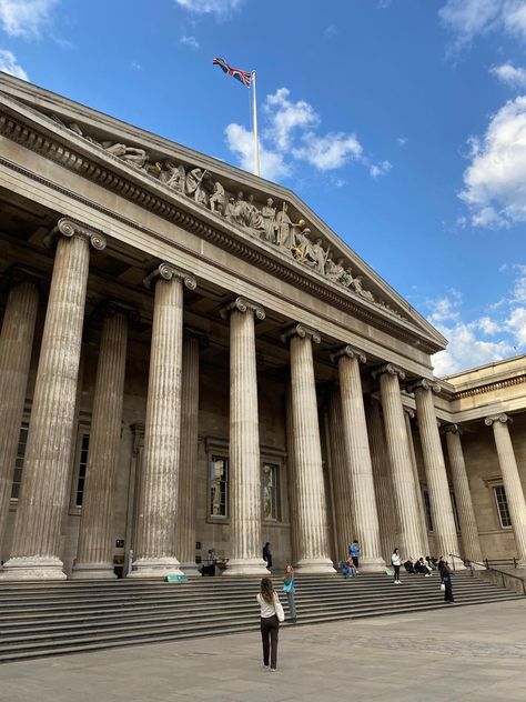 British Art Museum, London Royal Aesthetic, England Architecture Aesthetic, British Museum London Aesthetic, The British Museum London, London Museums Aesthetic, The British Museum Aesthetic, Uk Trip Aesthetic, England School Aesthetic