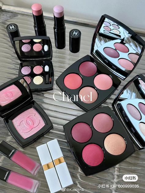 Chanel Makeup Set, Mine Makeup, Makeup Sets, Chanel Beauty, Fancy Makeup, Chanel Makeup, Lip Glow, 2024 Vision, Makeup Set