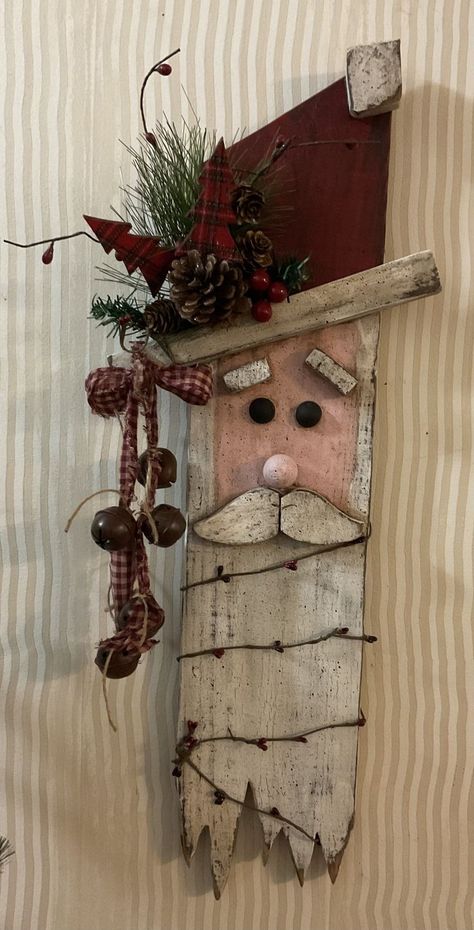 Farm Style Fall Decor, Art Projects Aesthetic, Aesthetic Paper Crafts, Projects Aesthetic, Evergreen Decor, Easy Woodworking Projects For Beginners, Aesthetic Paper, Halloween Art Projects, Wooden Christmas Crafts