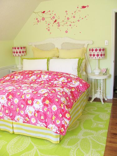 Master Bedroom Chartreuse Bedroom, Beach Boho Bedroom, Mid Century Boho Bedroom, Minimal Boho Bedroom, Chartreuse And Pink, Western Boho Bedroom, Pink And Chartreuse, Boho Bedroom Ideas Bohemian, Cozy Boho Bedroom