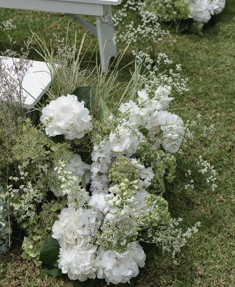 Classic White Flowers Wedding, White Hortensia Bouquet, Wedding Flower Aisle Arrangements, Wedding Ceremony Florals On Ground, Floral Isle, White Wild Flowers Wedding, White And Green Hydrangea Wedding, Hydrangea Ceremony Decor, Modern White Wedding Flowers