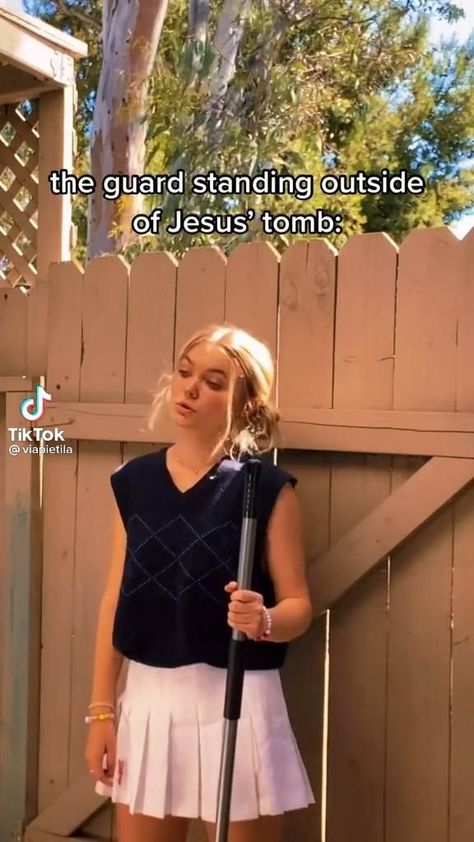 Christian Comedy If Bible Characters Had Iphones, Fun Christian Things To Do, Christian Funny Quotes, Funny Christian Memes Hilarious, Funny Christian Tik Tok Videos, Jesus Funny Humor, Christian Memes Funny, Bible Humor Hilarious, Funny Christian Videos