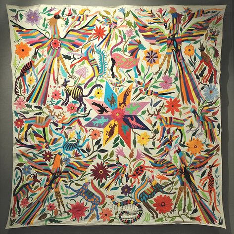 Otomi Embroidery Otomi Art, Otomi Embroidery, Mexican Textiles, Mexican Embroidery, Redwork Embroidery, Mexican Designs, Folk Embroidery, Antique Quilts, Arte Popular