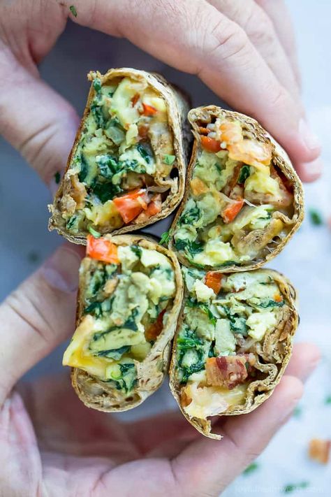 Breakfast Wraps Freezer, Bacon Egg Breakfast, Healthy Low Calorie Breakfast, Recipes Under 300 Calories, Low Calorie Dinner, Make Ahead Breakfast Burritos, Healthy Breakfast Burrito, Freezer Breakfast Burritos, Healthy High Protein Breakfast