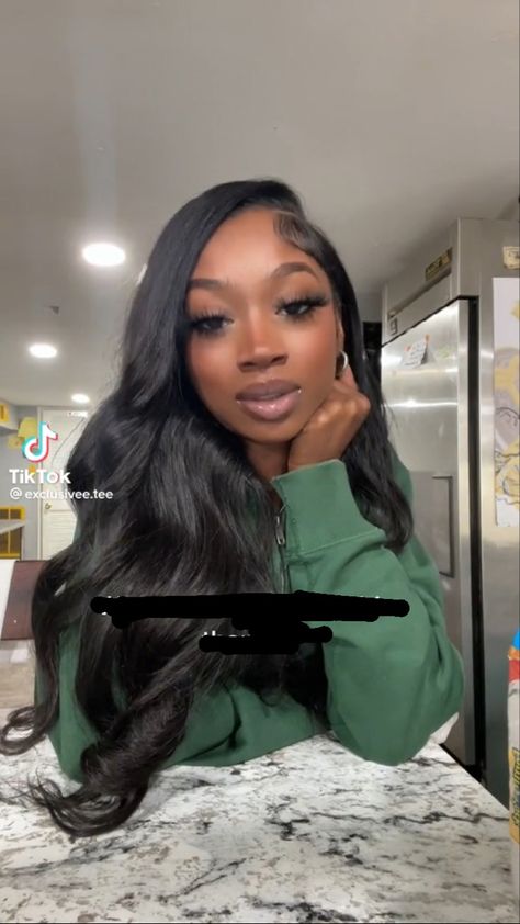 Side Part Quick Weave Curls Leave Out, See In Leave Out, Side Part Traditional Sew In, See In With Leave Out, Deep Side Part Sew In, Side Part Sew In, 2025 Hairstyles, Side Part Quick Weave, Crown Inspiration