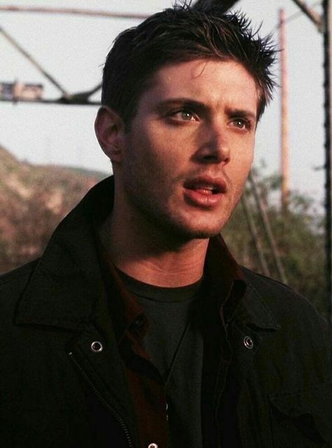 Dean Winchester Season 1, Sam E Dean Winchester, Dean Supernatural, Supernatural Series, Jesen Ackles, Bobby Singer, Jensen Ackles Supernatural, John Winchester, Supernatural Dean Winchester