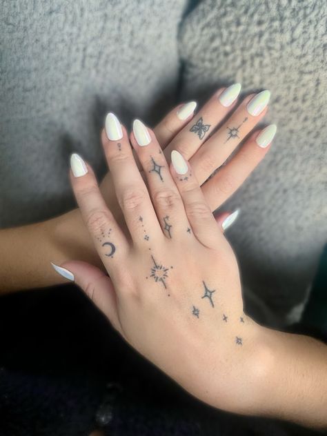 #nails #tattoo #tattooideas #tattooart #tinytattoo #tinytattoosideas #tattoosforwomen #handtattoo #fineline #butterflytattoo #finelinetattoo #moontattoo Moon Hand Tattoos For Women, Fineline Hand Tattoo, Sun And Moon Hand Tattoo, Fine Line Hand Tattoo, Tattoo Claims, Side Finger Tattoos, Simple Hand Tattoos, Fineline Tattoos, Simple Wrist Tattoos