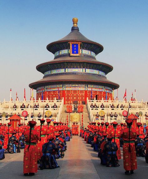 The Temple of Heaven in Beijing is one of the most beautiful temples they have. It's massive and beautiful. Heaven's Gate China, China Monuments, Sacrificial Altar, The Temple Of Heaven, Temple Of Heaven Beijing, Temple Of Heaven, China Culture, Explore China, China Architecture