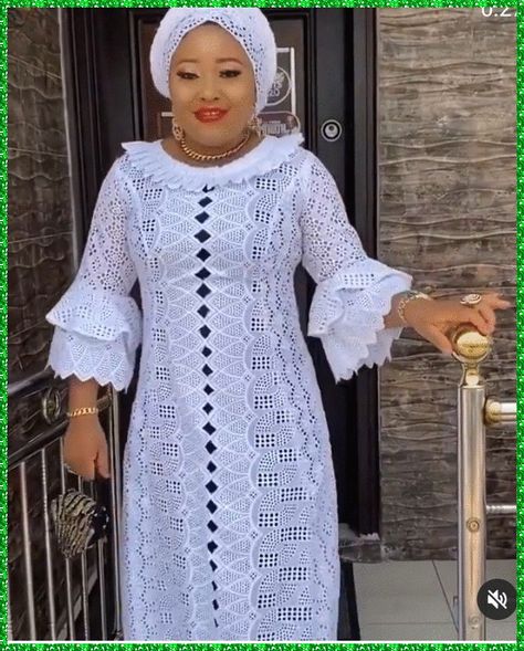 Lace Gown Styles For Mummy, Latest Cord Lace Gown Styles, Cord Lace Gown Styles, Lace Gown Styles Nigerian, Shape Gown, Lace Blouse Styles, Lace Dress Classy, White Lace Gown, Bubu Gown Styles