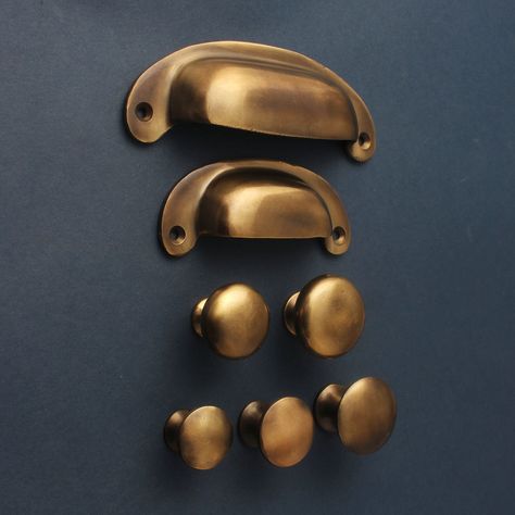 Quality Brass & Bronze Cupboard Handles made from solid metal. Suitable for kitchens, bathrooms, or furniture restoration projects. Our classic handles are hand cast in solid brass and bronze. We offer a range of brass finishes including aged brass, brushed satin brass, polished brass, and more. Shop our quality brass cupboard knobs and pulls.