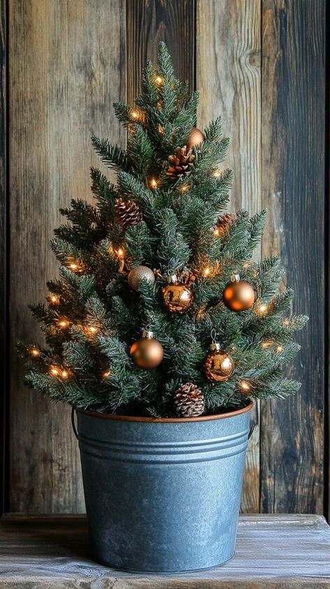 21 Magical Christmas Decor Inspiration For A Cozy Home Deer Antler Christmas Tree Decor, Traditional Real Christmas Tree, Christmas Western Decor, Green Boho Christmas Decor, Southwest Christmas Decor Ideas, Real Christmas Tree Ideas, Nature Christmas Decor, Earthy Christmas Decor, Woodsy Christmas Decor