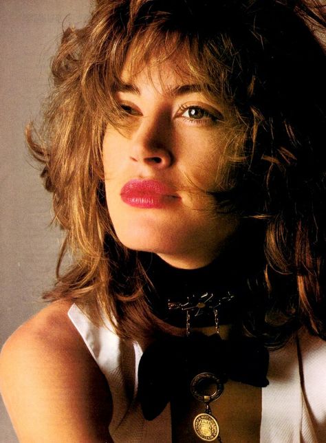 Amanda Pays, Sam Mcknight, Facebook Twitter, Vintage Fashion, Vogue, Actresses, Photographer, Twitter, Hair