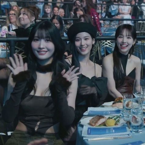 Twice Icons Ot9, Iconic Trios Female, Sana And Nayeon, Trio Icons, Nayeon Momo Sana, Nayeon Twice Icons, Momo Nayeon, Billboard Women In Music, Billboard Awards