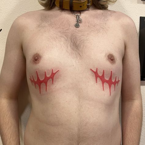 vec 🦅 on X: "stylized top scars for Rubin. Such a cool and special project, I would really love to do more like this 🙏 https://t.co/DijGJHf5f2" / X Lip Scars Reference, Top Scar Tattoos, Scar Artist, Trans Scar Ideas, Scars Reference Drawing, Top Surgery Scar Tattoo, Trans Top Surgery Tattoos, Scar Drawing, Stylized Tattoo