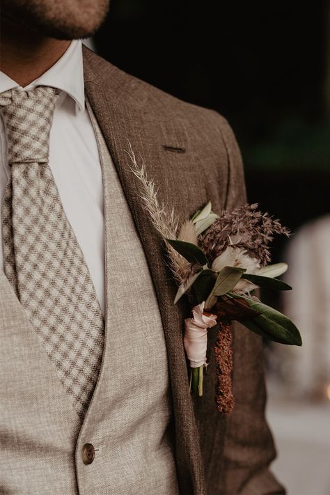 Brown Wedding Colors Groomsmen, Brown Wedding Tuxedo Grooms, September Wedding Suits Men, November Groomsmen Attire, Chocolate Groomsmen Suits, Wedding Suits Men Brown, Rustic Groom Suit, Suits To Match Emerald Green Dress, Groomsmen Attire Vests