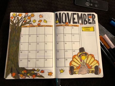 A fun thanksgiving/fall November bullet journal calendar November Calendar White Board, November Calendar Doodles, Thanksgiving Calendar Ideas, November Whiteboard Ideas, November White Board Ideas Calendar, November Whiteboard Calendar, November Calendar Ideas White Board, November Calendar Ideas, November Journal