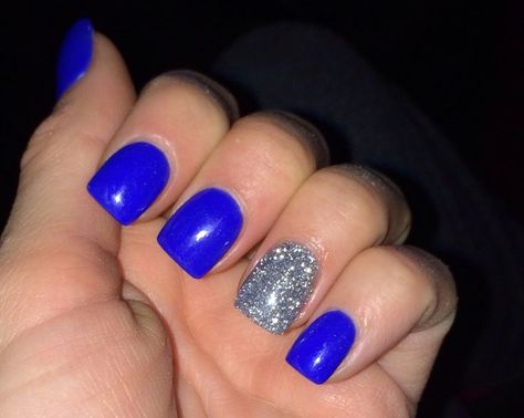 Very fashionable nails Nails With Silver Accent, Blue Nails With Silver, Nails For Formal, Royal Blue Acrylic Nails, Nails With Silver, Blue And Silver Nails, Homecoming Nails Blue, Wedding Nails Bridesmaid, Hoco Nails