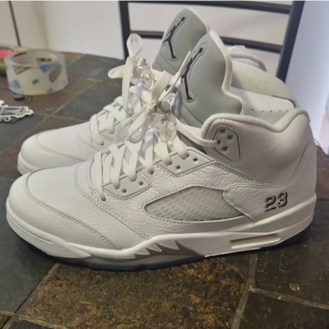 Jordan 5 white Metallic Jordan 5, New New, Jordan, Like New, Jewelry Watches, Plus Fashion, Outfit Inspo, Jeans Shoes, Fashion Tips