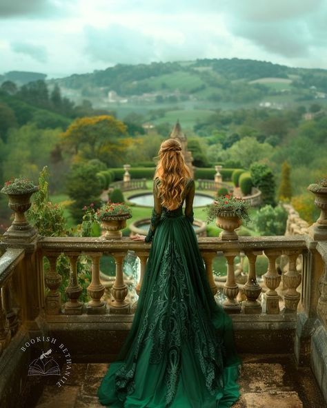 Bethanie (@bookishbethaniie) • Photos et vidéos Instagram Spring Court Manor, Book Castle, Acotar Characters, Fantasy Kingdom, Tog Series, Spring Court, Enchanted Kingdom, Fantasy Outfits, Throne Of Glass Books