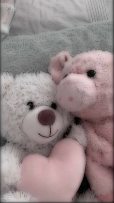 Soft Pink Photo, Sparkly Iphone Wallpaper, Soft Kidcore Aesthetic, Teddy Bear Wallpaper, Love Cartoon Couple, Cute Headers For Twitter, Iphone Wallpaper Classy, Iphone Wallpaper Glitter, Soft Pink Theme