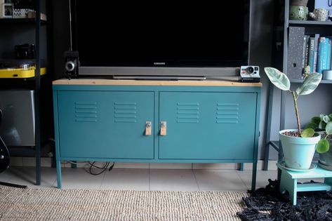 Q: Can I paint the IKEA PS cabinets? - IKEA Hackers Ikea Metal Cabinet, Metal Cabinet Makeover, Ikea Lockers, Ikea Office Furniture, Cabinets Ikea, Ikea Bedroom, Metal Lockers, Ikea Hackers, Wooden Boards