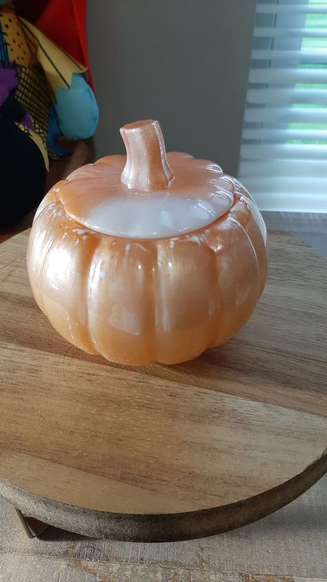 Resin Pumpkin, Diy Resin Projects, Resin Ideas, Resin Projects, Diy Resin, Resin Diy, Diy Projects