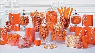 Orange Candy Buffet, Blue Candy Buffet, Candy Assortment, Rainbow Foods, Orange Food, Orange Wedding Colors, Orange Birthday, Orange Baby Shower, Orange Party