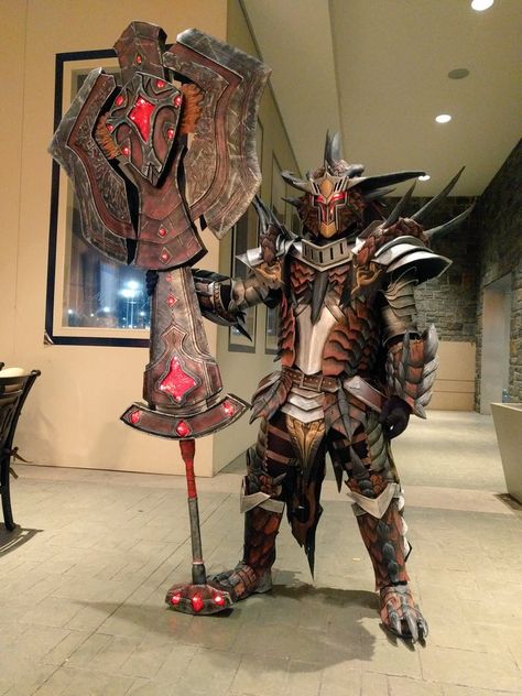 Monster Hunter Cosplay, Monster Hunter Memes, Monster H, Monster Hunter Series, Monster Hunter Art, Cosplay Inspo, Cosplay Armor, Monster Hunter World, Knight Armor