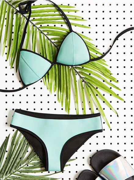 #swimwear id love to shoot still life for the gorgeous Amour & Mer pieces Fashion Still Life, Product Styling, Still Photography, Flatlay Styling, Prop Styling, Flat Lay Photography, Clothing Photography, Summer Black, Peg Board