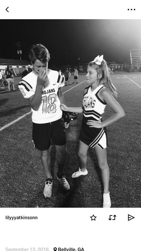 Cheerleader Couple, Football Player Boyfriend, Cute Couples Football, The Cheerleaders, Dream Couple, Tumblr Couples, Cheer Picture Poses, Football Boyfriend, Guy Best Friend