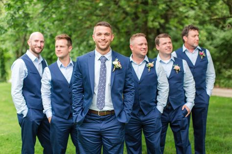 Best Group Photo Ideas for Family, Friends, and Large Groups Photoshoots Vest Groom, Groomsmen Vest, Navy Groomsmen, Backyard Wedding Photography, Wedding Groomsmen Attire, Groomsmen Grey, Groom Wedding Attire, Groomsmen Outfits, Navy Vest