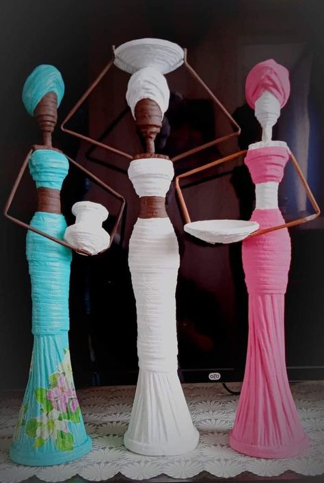 Craft With Newspaper Creative, Newspaper Crafts Diy Creative, Newspaper Art And Craft, Diy Easter Decor, Easter Decor Ideas, Newspaper Crafts Diy, African Dolls, Newspaper Art, 3d Quilling