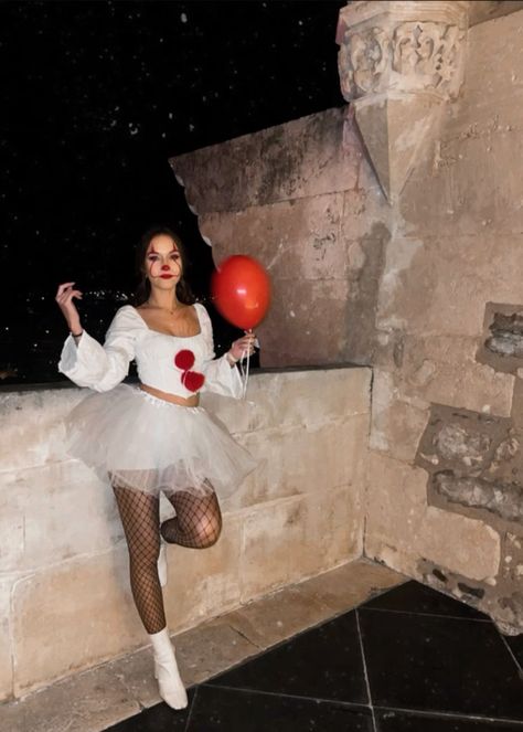 Diy It Costume Women, Clown Costume Women Cute, Pennywise Woman Costume, Halloween Costumes Clown Women, It Clown Costume Women, It Halloween Costumes Women, Pennywise Halloween Costumes Women, It Costume Women, Diy Pennywise Costume For Women