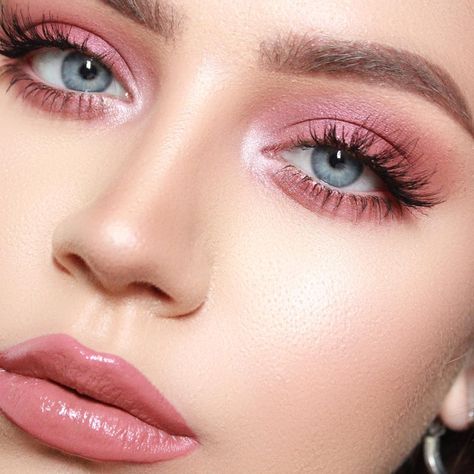 Rosa Make-up, Matte Make Up, Makeup Light, Dramatic Eye Makeup, Make Up Inspiration, Braut Make-up, Pink Eyeshadow, Eye Tutorial, Smokey Eyes