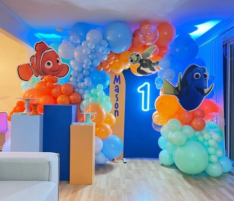 Finding Dory Party Ideas Decorations, Nemo And Dory Birthday Party Ideas, Nemo Balloon Arch, Finding Nemo Centerpieces Ideas, Finding Nemo Balloon Garland, Finding Nemo Balloon Arch, Finding Dory Birthday Party Decorations, Nemo Centerpieces Ideas, Finding Nemo 1st Birthday Party Ideas